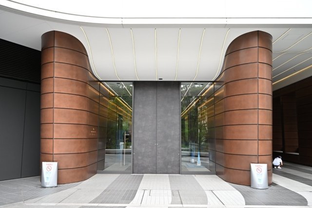 24/26 エントランス