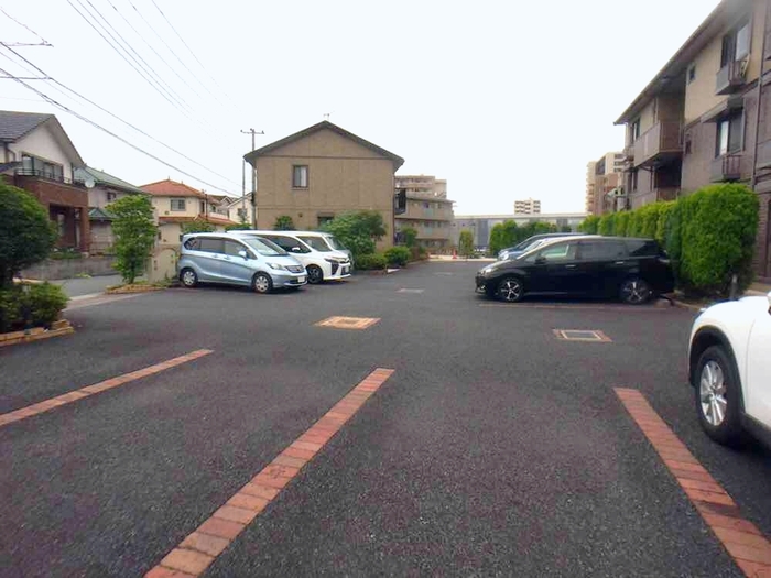 17/17 駐車場