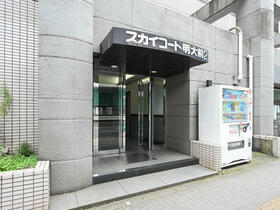 16/16 エントランス