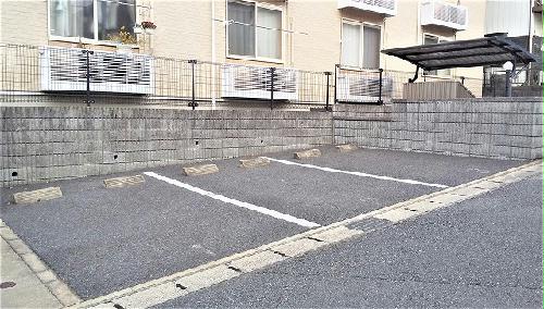 13/23 駐車場