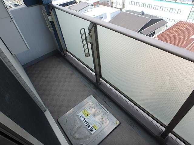 13/18 バルコニー