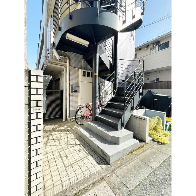 14/22 エントランス