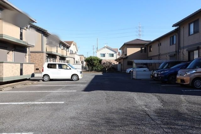 16/16 駐車場