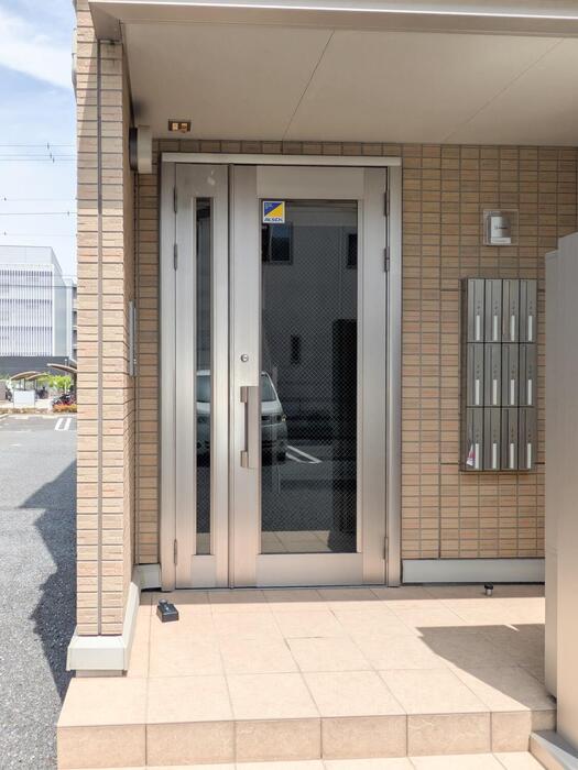 18/21 エントランス