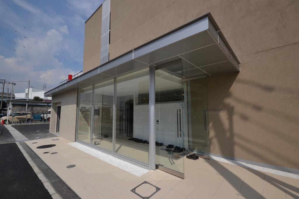 20/30 エントランス