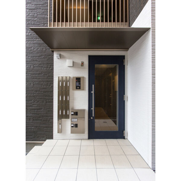 18/21 エントランス