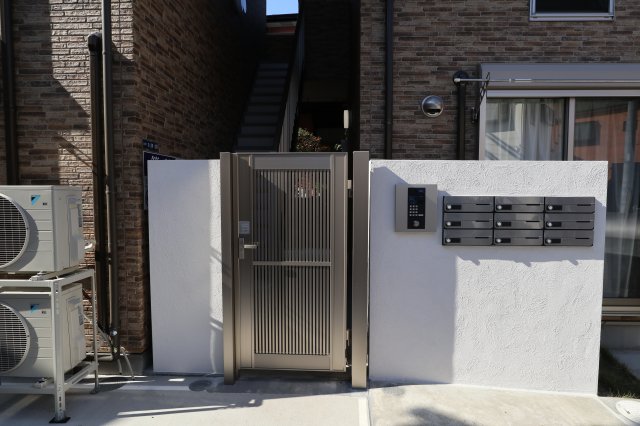 16/18 エントランス