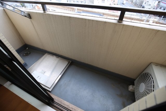 18/25 バルコニー