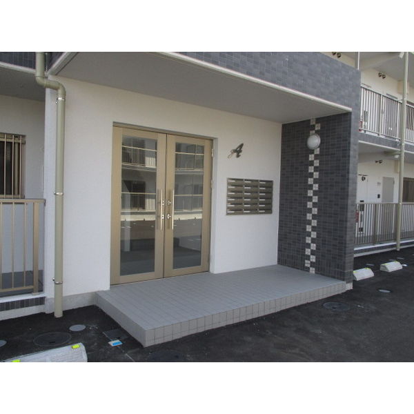 17/19 エントランス