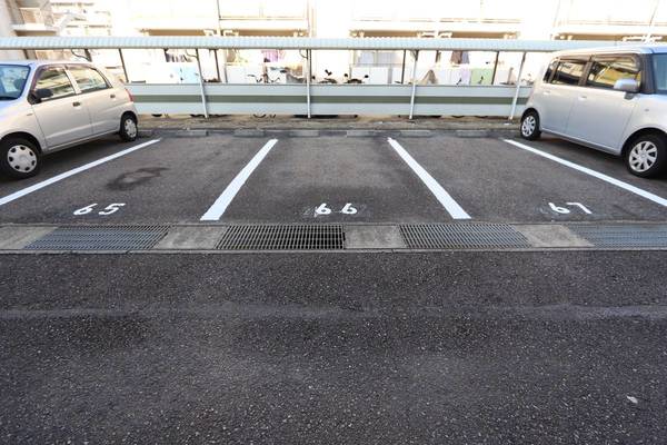 16/26 駐車場