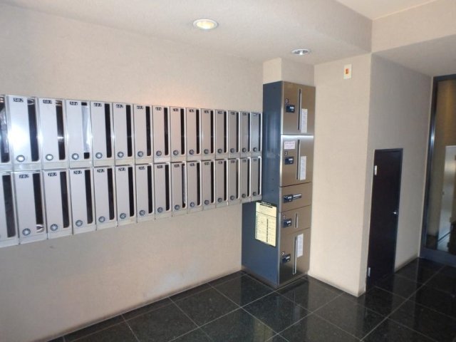 20/22 エントランス