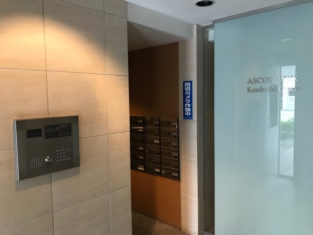 22/26 エントランス