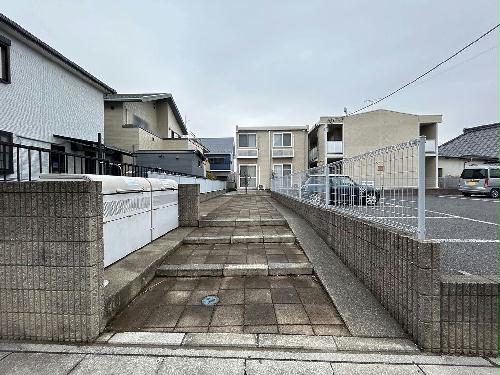 2/3 エントランス