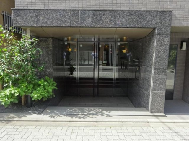 15/17 エントランス