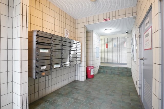 27/30 エントランス