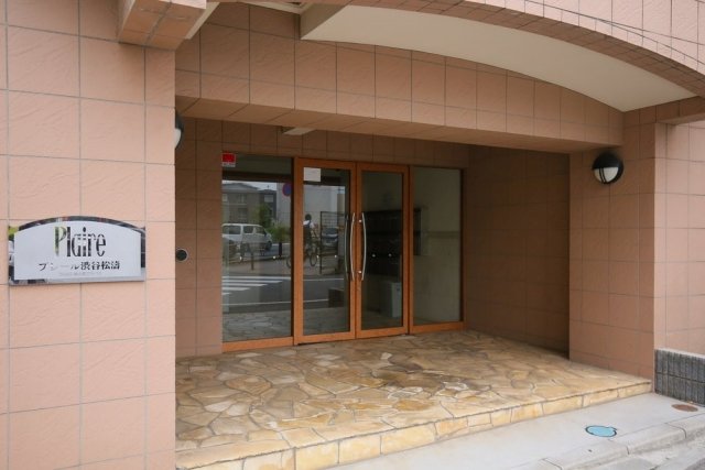 15/16 エントランス