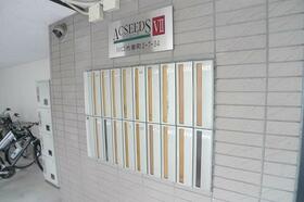 16/16 エントランス