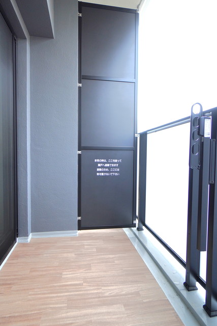 13/19 バルコニー