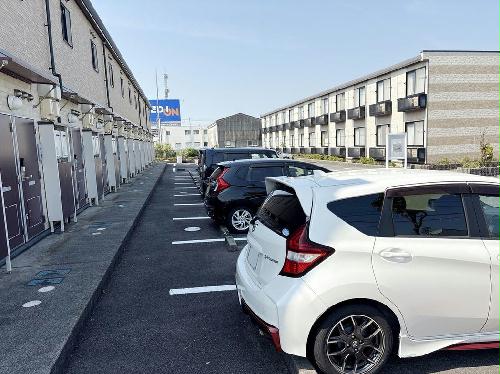 14/19 駐車場