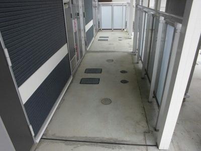 13/22 エントランス