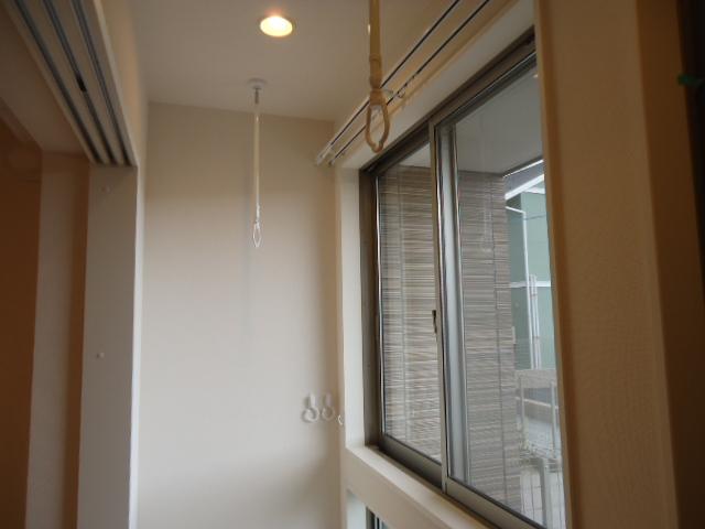 20/27 バルコニー