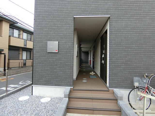 22/30 エントランス