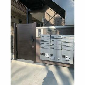 16/17 エントランス