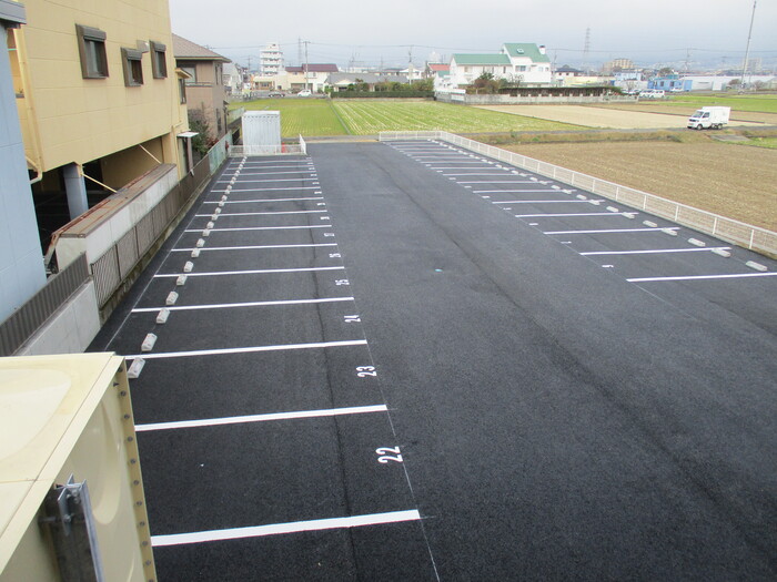 14/18 駐車場