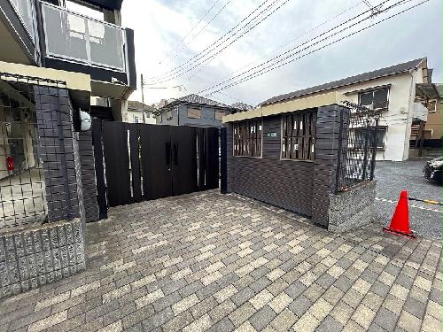 14/14 エントランス