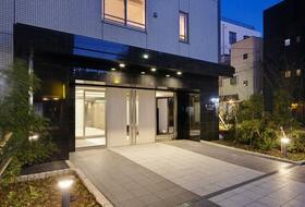 15/15 エントランス