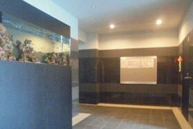 18/24 エントランス