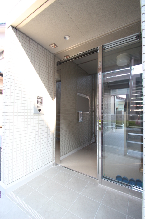 2/2 エントランス