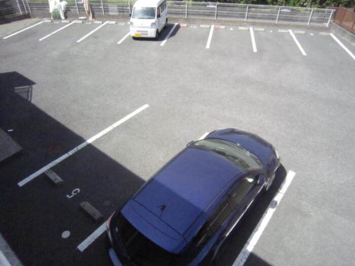 2/2 駐車場