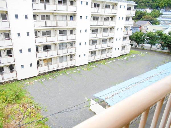 16/17 駐車場