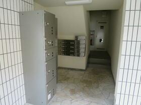 25/30 エントランス