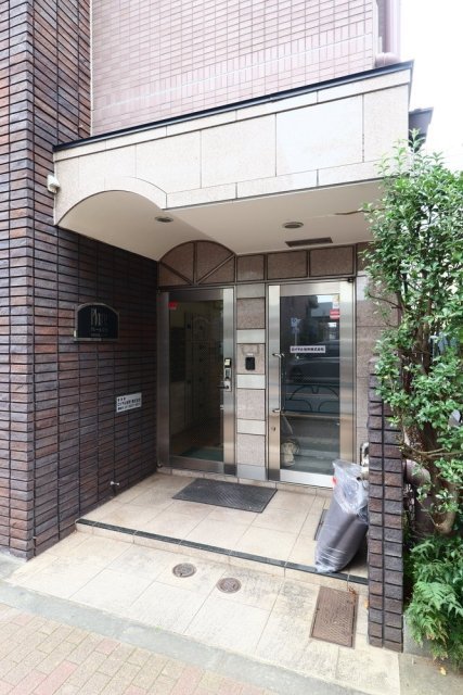 2/4 エントランス
