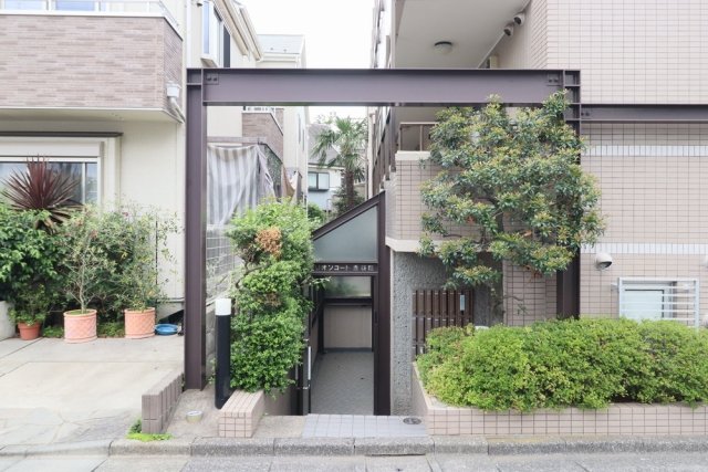 19/21 エントランス