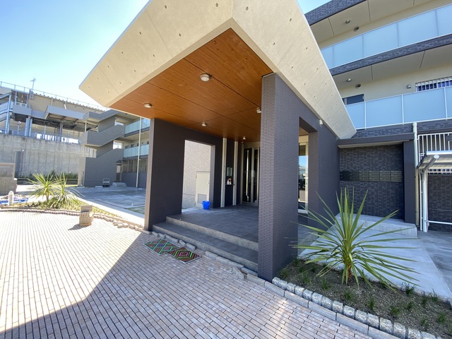 16/22 エントランス