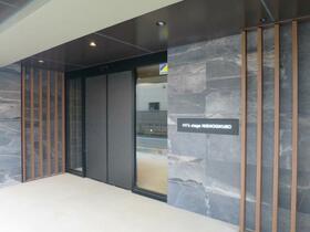 16/19 エントランス