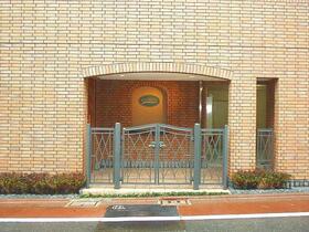 15/18 エントランス