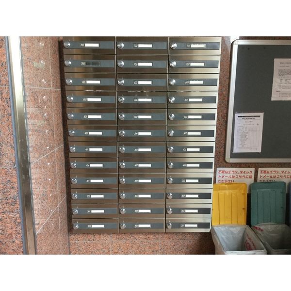 17/26 エントランス