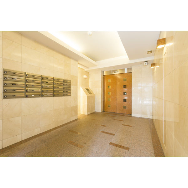 3/3 エントランス