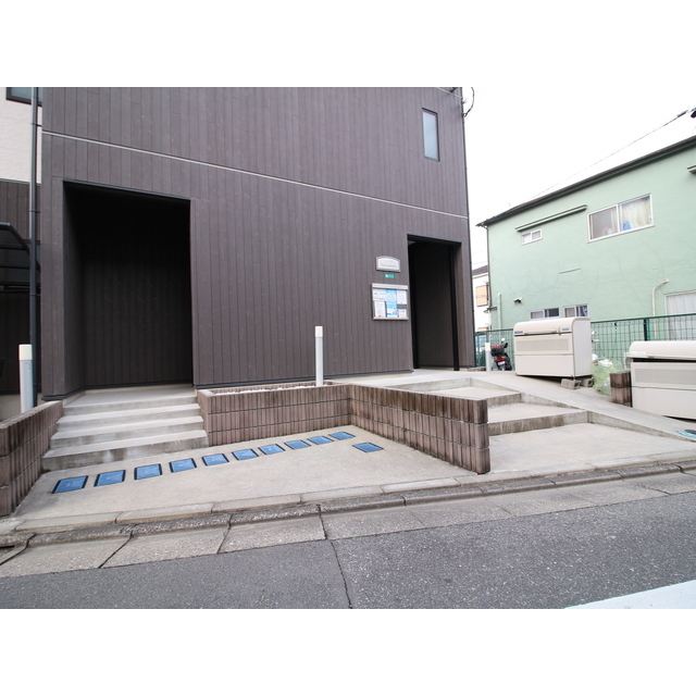 14/14 エントランス