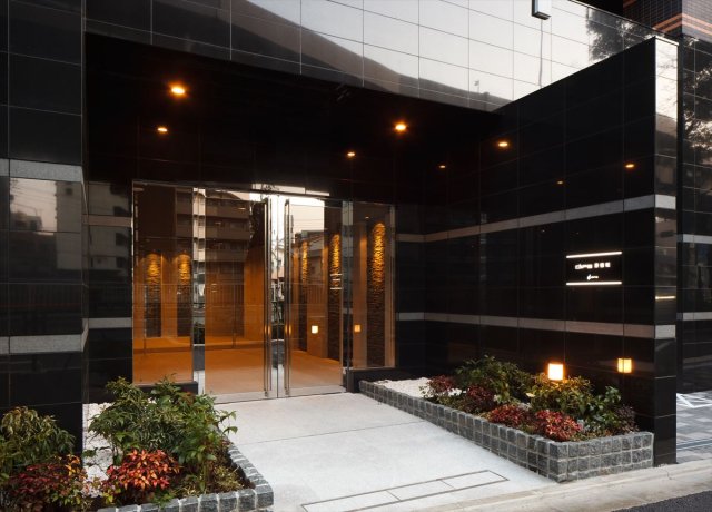 25/27 エントランス