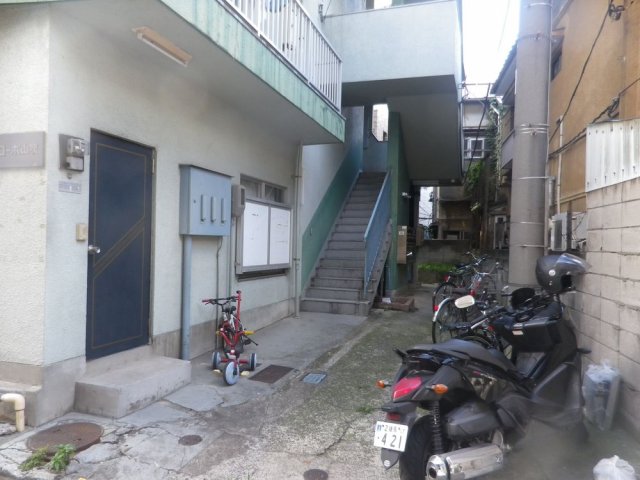 13/16 エントランス