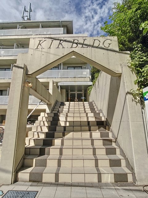 16/18 エントランス