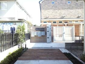 16/16 エントランス