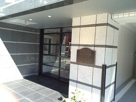 14/14 エントランス