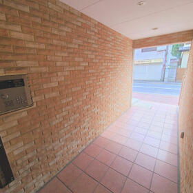 15/15 エントランス