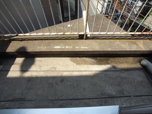 13/18 バルコニー